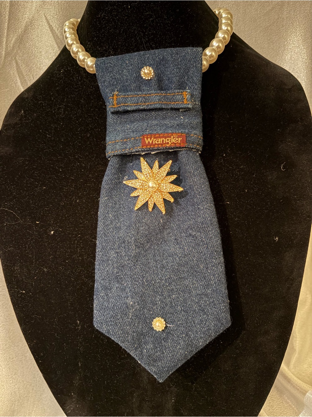 Wrangler Blue Denim Tie with Gold Starburst Pin